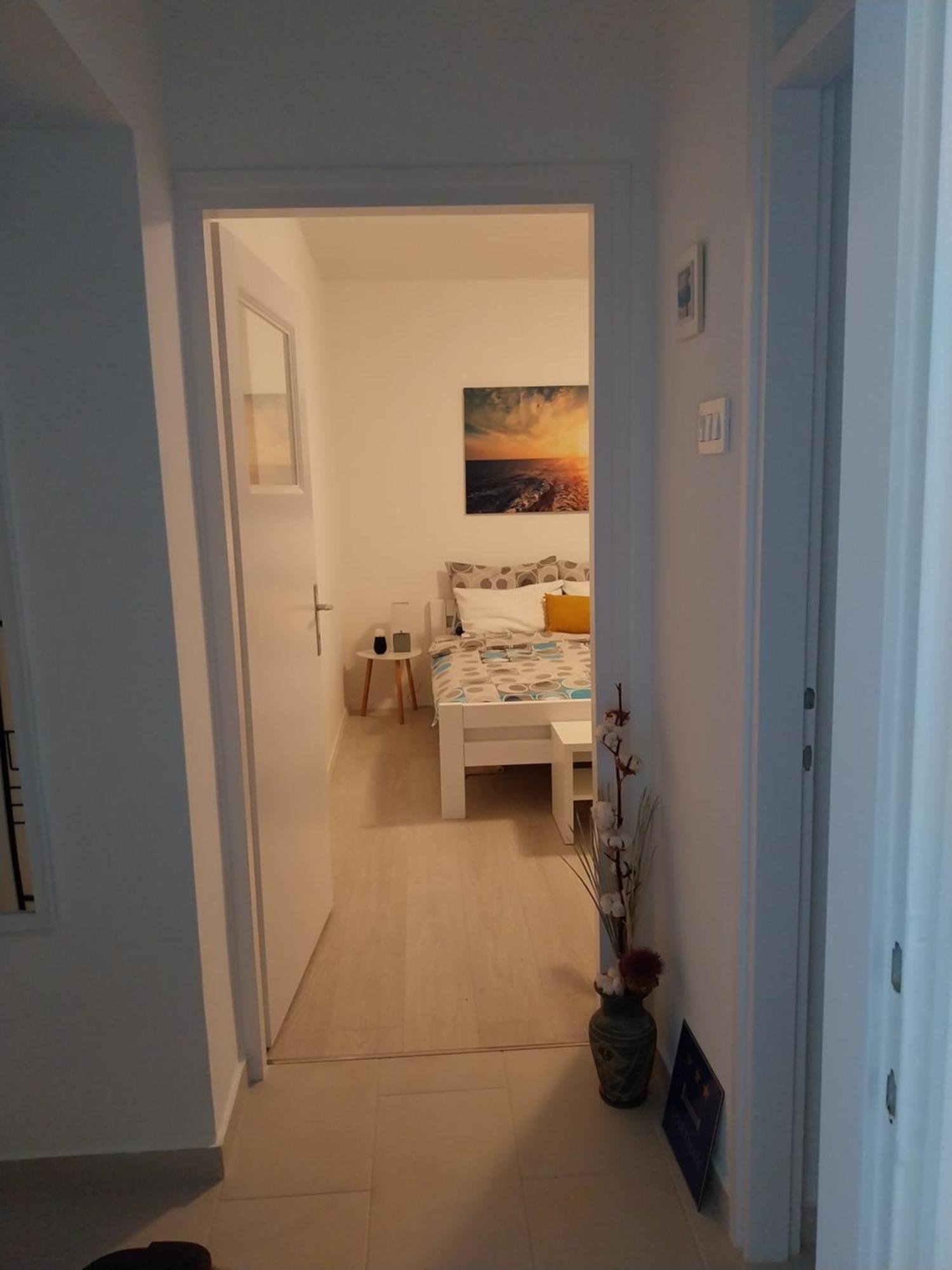 Apartment M *